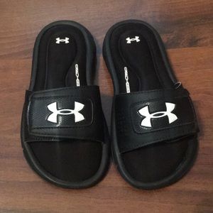 Under Armour Boy’s slides